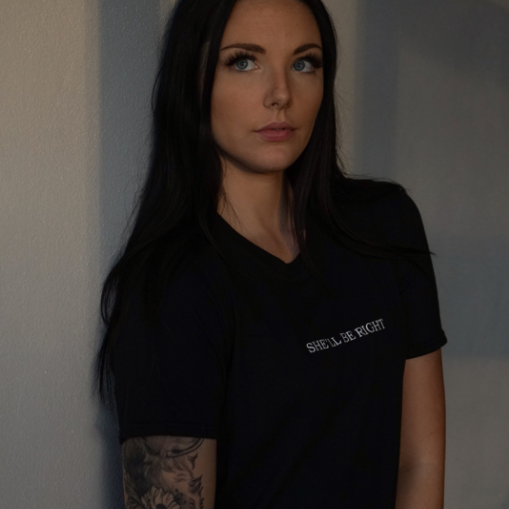 She'll be Right T-shirt